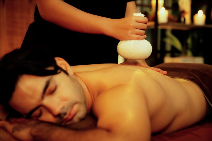 hot-herbal-ball-spa-massage-body-treatment-quiescent_31965-655728